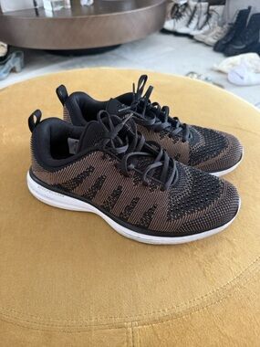 APL Men's Black and Brown Knit Lace-Up Athletic Sneakers
